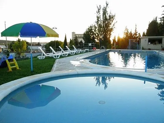 OYO Hotel El Prado - Havuz