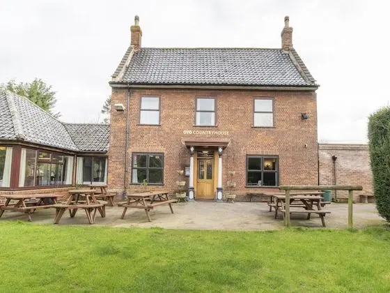 OYO Elm Farm Country House