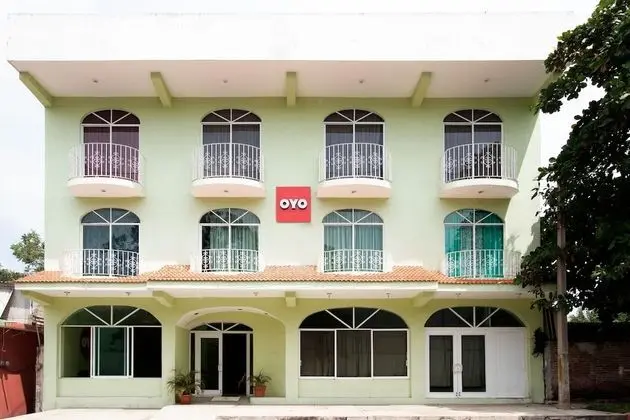 OYO Hotel Estacion - Dış Mekan