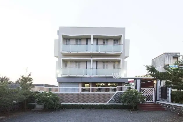OYO Flagship 10078 Hotel Shriniwas Executive