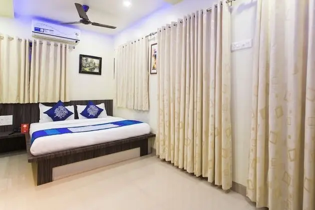 OYO Flagship 10078 Hotel Shriniwas Executive - Oda