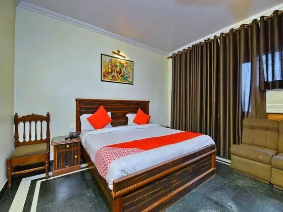 OYO Flagship 1298 Kohinoor Sindhi Camp - Oda