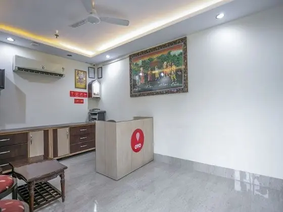 OYO Flagship 15411 pachim vihar metro station - Lobi