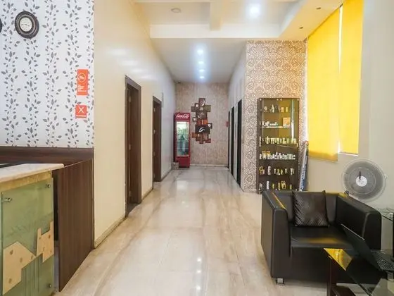 OYO Flagship 15614 Hotel Olive KEM Hospital - Lobi