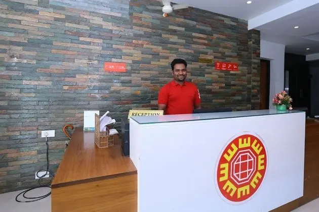 OYO Flagship 16910 Hotel Prince Palace - Lobi