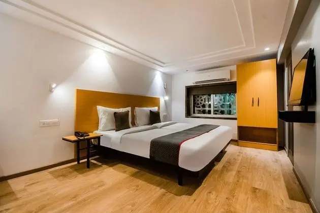 OYO Flagship 18252 Supreme Hotel Cuffe Parade - Öne Çıkan Resim