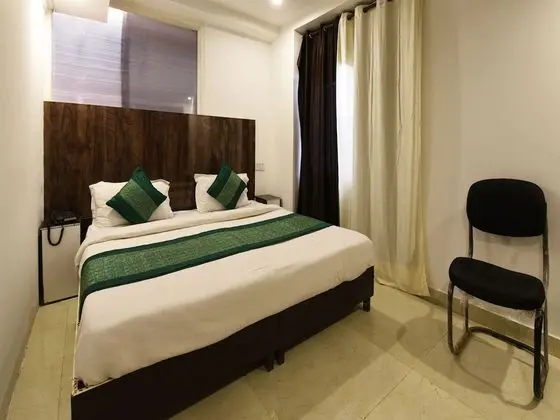 OYO Flagship 18618 Ocean Blue Residency