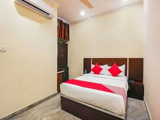 OYO Flagship 19460 Hotel Pearl City - Oda