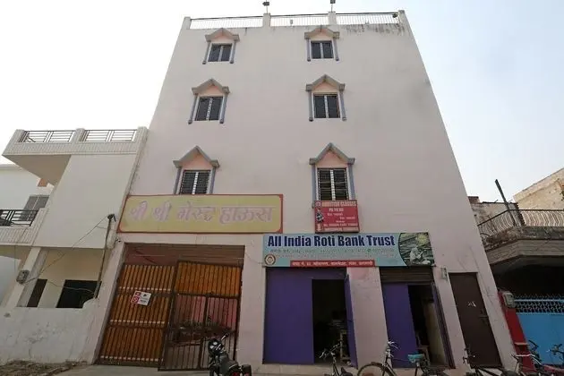 OYO Flagship 22406 Shree Shree Guest House - Dış Mekan