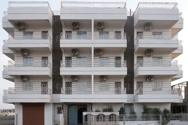 OYO Flagship 22520 Lakeview Lohegaon