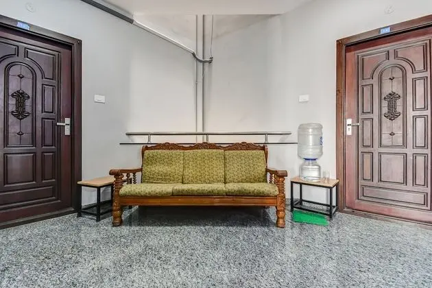 OYO Flagship 24155 FCI Nagar - Lobi