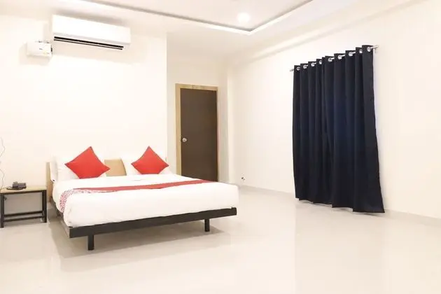 OYO Flagship 27991 Mundhwa UC - Öne Çıkan Resim