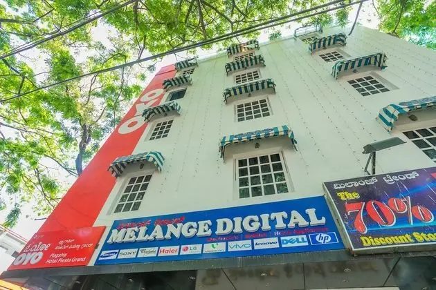 OYO Flagship 28787 Ashoka Pillar Road - Dış Mekan
