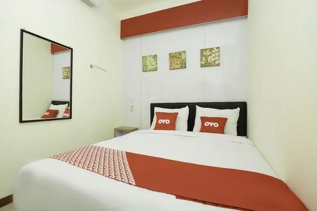 OYO Flagship 3688 Pot Art