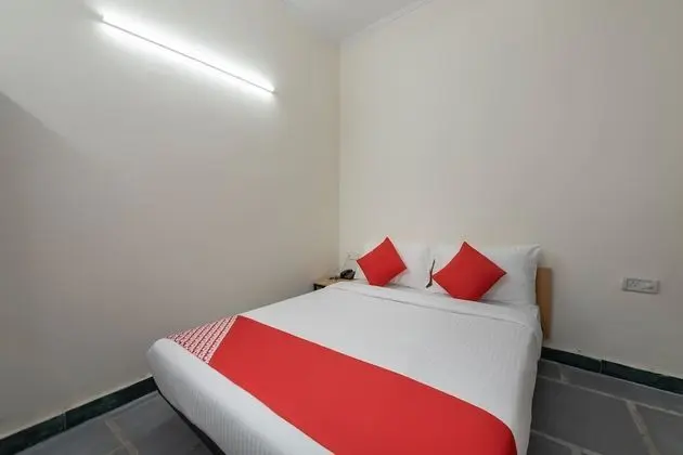 OYO Flagship 45264 Opposite Paryavaran Complex Post Office - Oda