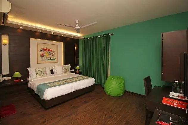 OYO Flagship 504 Greater Kailash