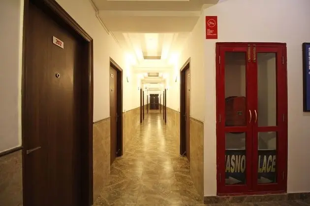OYO Flagship 525 MG Road Metro Station - İç Mekan
