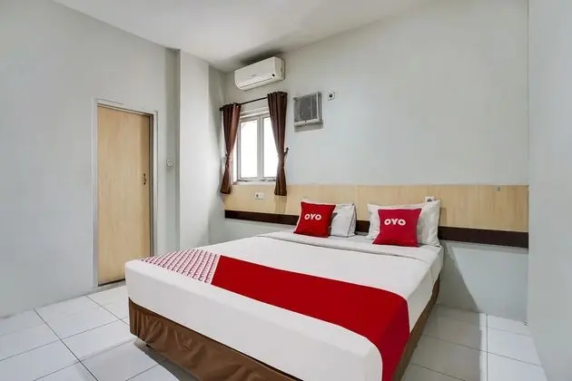 OYO Flagship 91130 Hotel 99 Lodaya