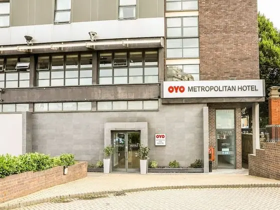 OYO Flagship Sheffield Metropolitan