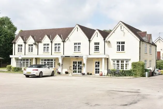 OYO The Gables Hotel