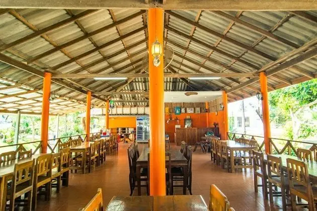 OYO Garfield Resort Pranburi - Yerinde Yemek