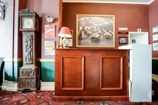 OYO Grosvenor House Hotel - Lobi