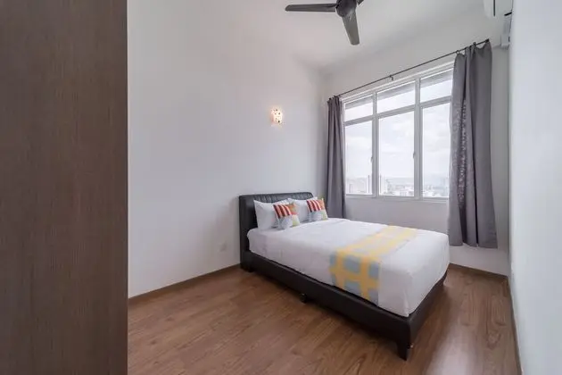 OYO Home 1086 Vibrant 2br Vue Residence - Oda