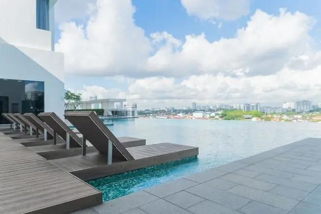 OYO Home 1106 Premium 2BR 1 Tebrau - Havuz