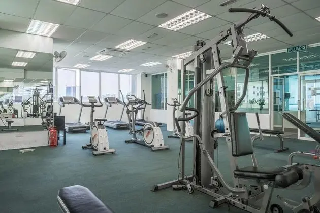 OYO Home 1127 Voila 2 Bedroom Vue Residence - Fitness