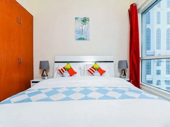 OYO Home 176 1BHK Lake Tower JLT - Oda
