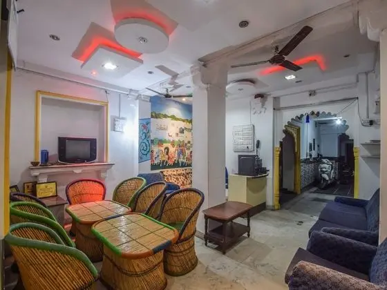 OYO Home 22469 Heritage City Palace View Stay Bhatiyani Chohatta - Lobi