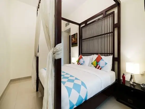 OYO Home 233 1BHK Marina Suites