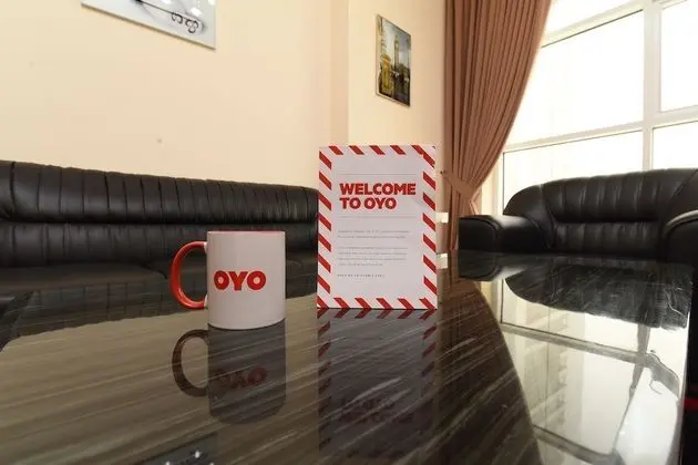 OYO Home 2351BHK Capitol Tower DIC - İç Mekan