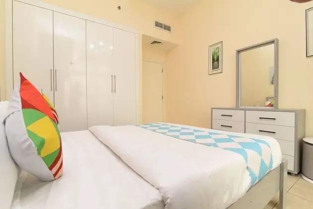 OYO Home 2351BHK Capitol Tower DIC - Oda
