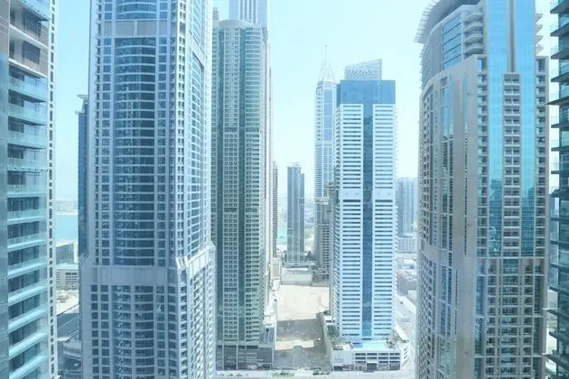 OYO Home 258 1BHK Marina Gate 2