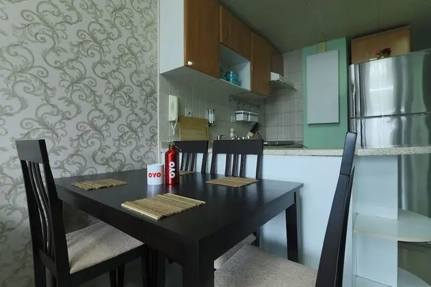 OYO Home 301 2BHK Dubai Gate 1 JLT - Oda Düzeni