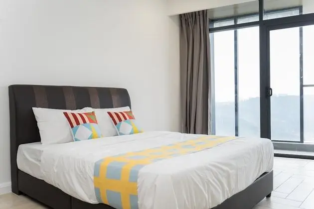 OYO Home 44050 Essential Studio Empire Marriot - Öne Çıkan Resim