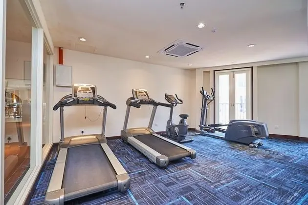 OYO Home 44077 The Platinum Hotel & Suites- King - Fitness