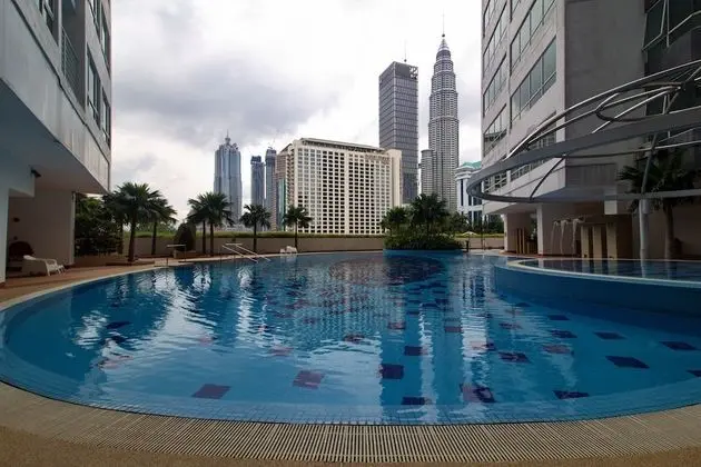 OYO Home 501 Luxury 1BR Crest Condo