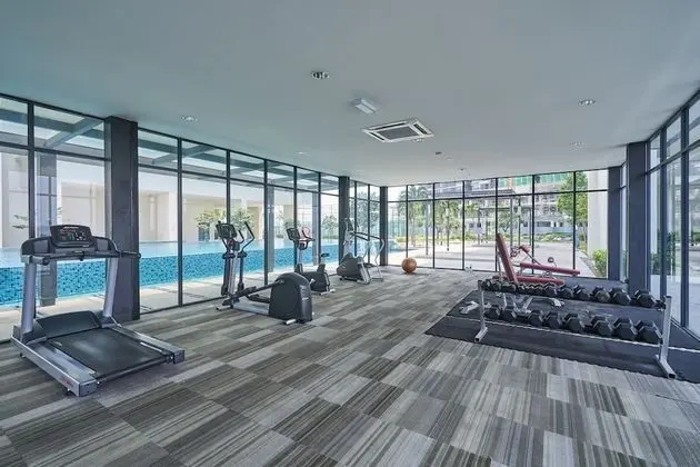 OYO Home 89316 Special Studio Setia Alam Trefoil - Fitness