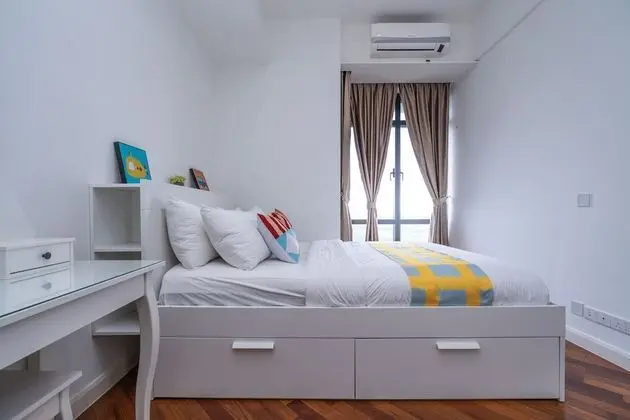 OYO Home 89720 Marvelous 1brGrand Medini - Oda