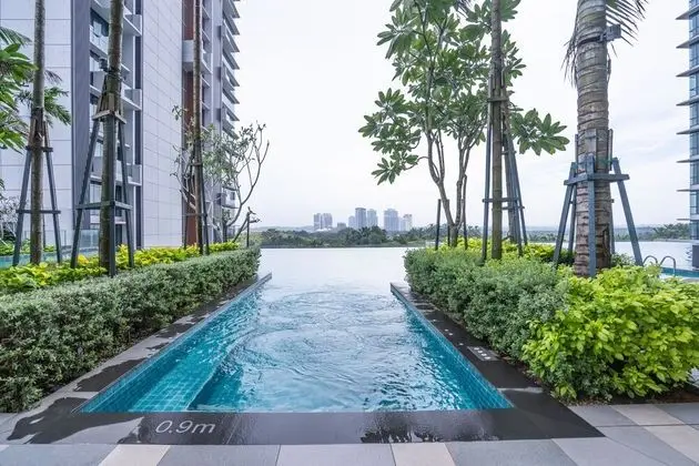 OYO Home 89724 Amazing 2br Grand Medini - Havuz
