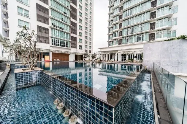 OYO Home 89727 Fantastic Studio Dua Sentral - Memoire Suites - Havuz