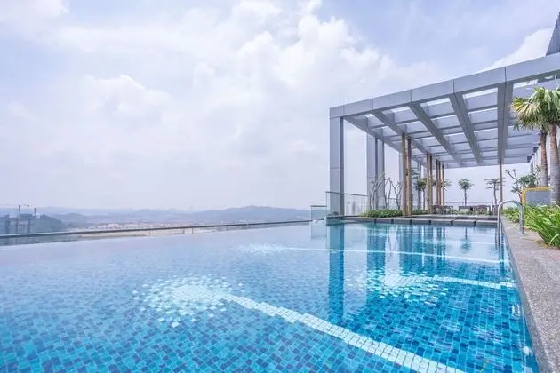 OYO Home 89854 Amazing Bukit Jalil - Havuz