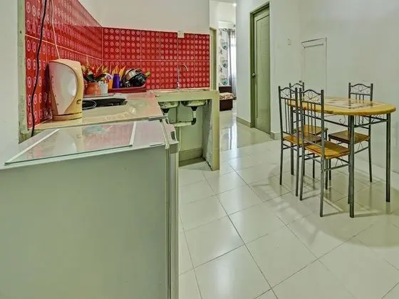 OYO Home 90351 Kl Homestay Express - Mutfak