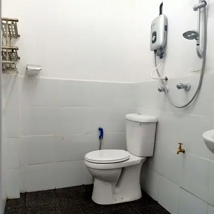 OYO Home 90391 Borneo Home - Banyo Tipleri