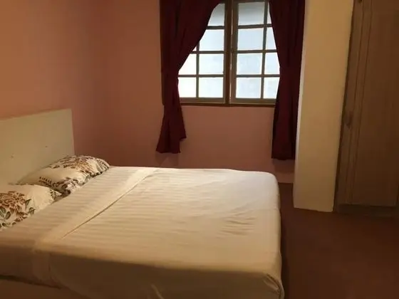 OYO Home 90412 N'ain Homestay - Oda