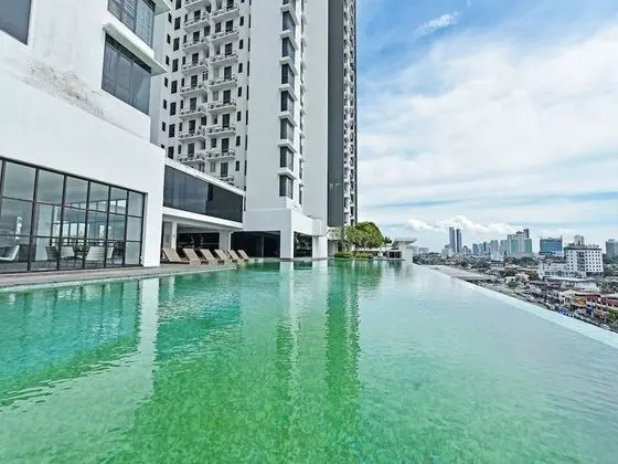 OYO HOME 90452 1 Tebrau Residence Jep