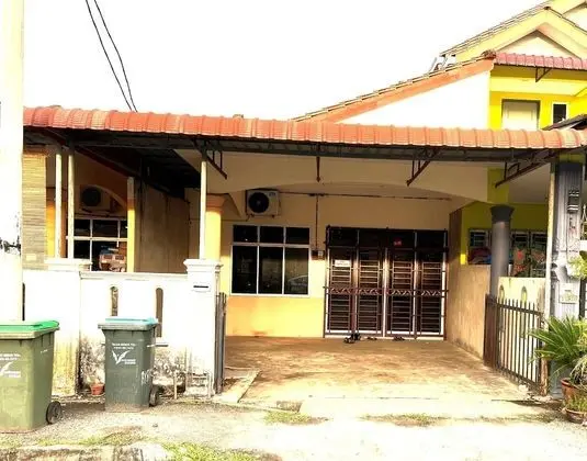 OYO Home 90492 Sena Homestay