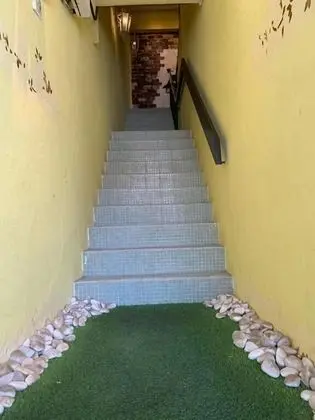 OYO HOME 90647 Mac Inn 94